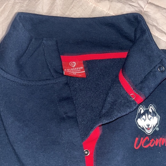 UConn Huskies Quarter Button Up - Picture 3 of 7